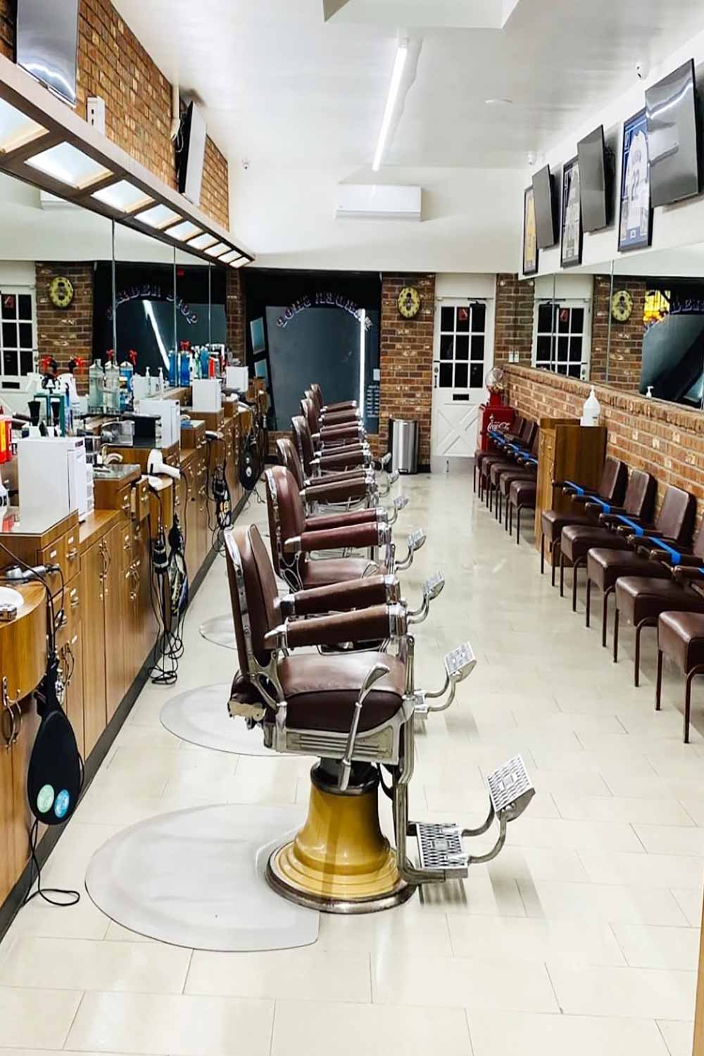 Jag's Barber Shop 3