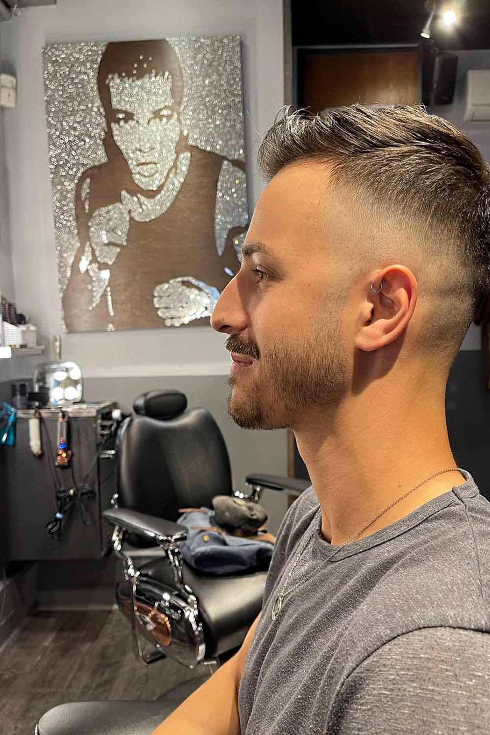 Mohawk Barbier 1