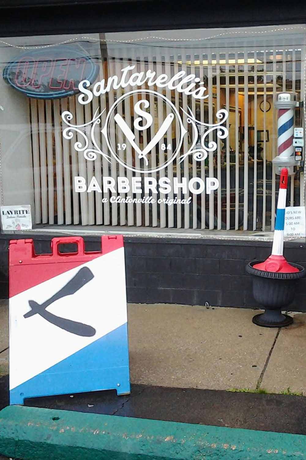 Santarellis Barbershop 2