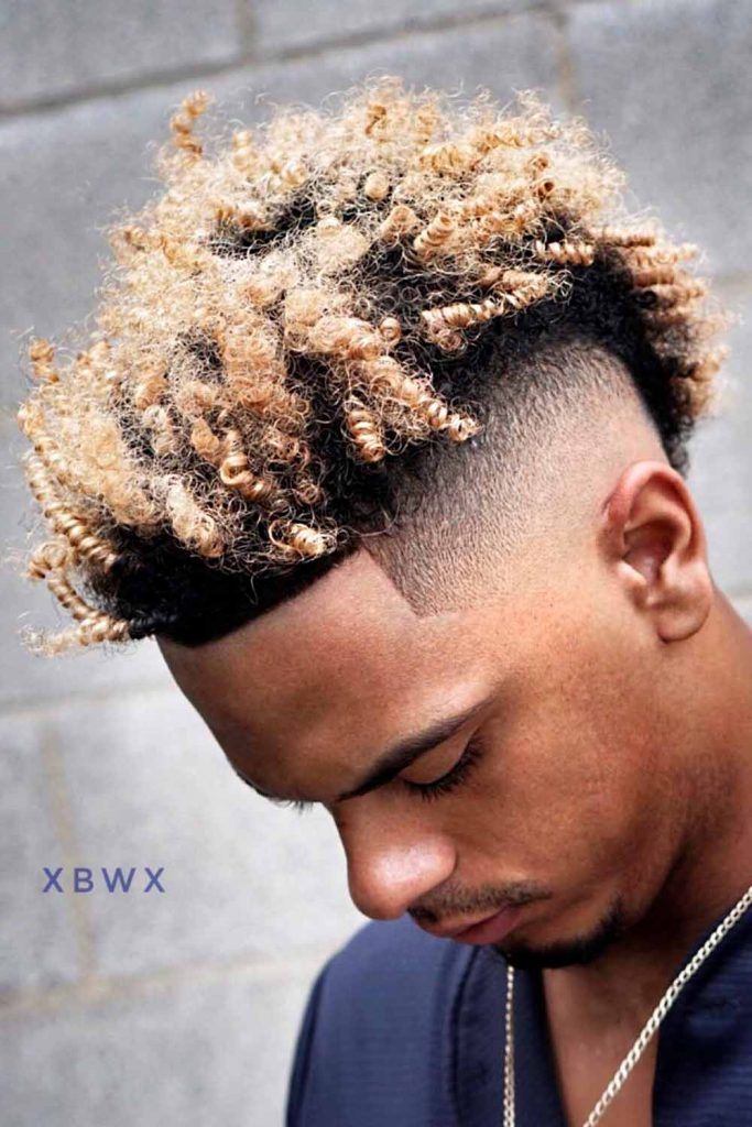 Curly Mohawk Undercut Fade #fadehaircutblackmen #blackmenfade
