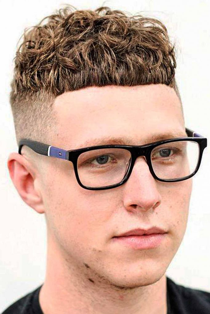 Curly French Crop Top #frenchcrop #croppedhaircut #croptopfade