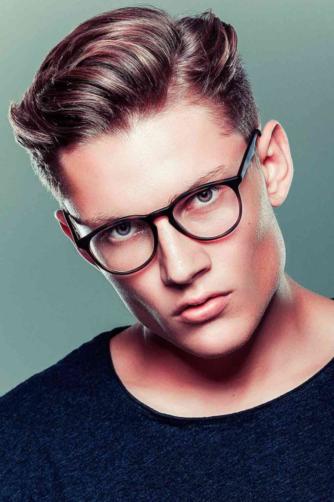 Side Part Medium Hair #mediumhairmen #mediumhaircutsformen #mensmediumhairstyles #mediumlengthhairstylesformen