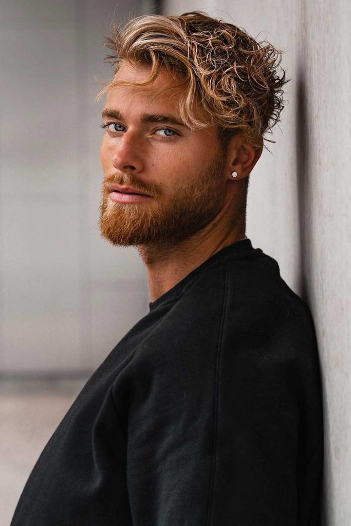 Curly Side Fringe #shortcurlyhaircuts #shortcurlyhairstyles #shortcurlyhairmen #shortcurlyhair