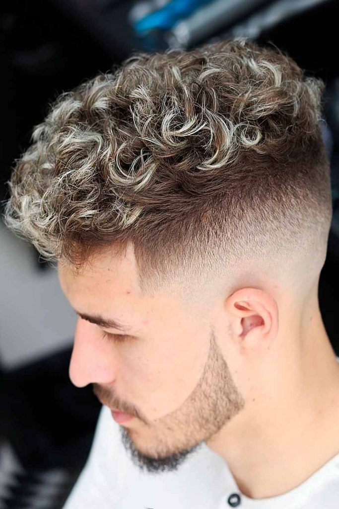 Bald Fade Curly Short Haircut For Men #shorthaircutsformen #mensshorthaircuts #shorthairmen