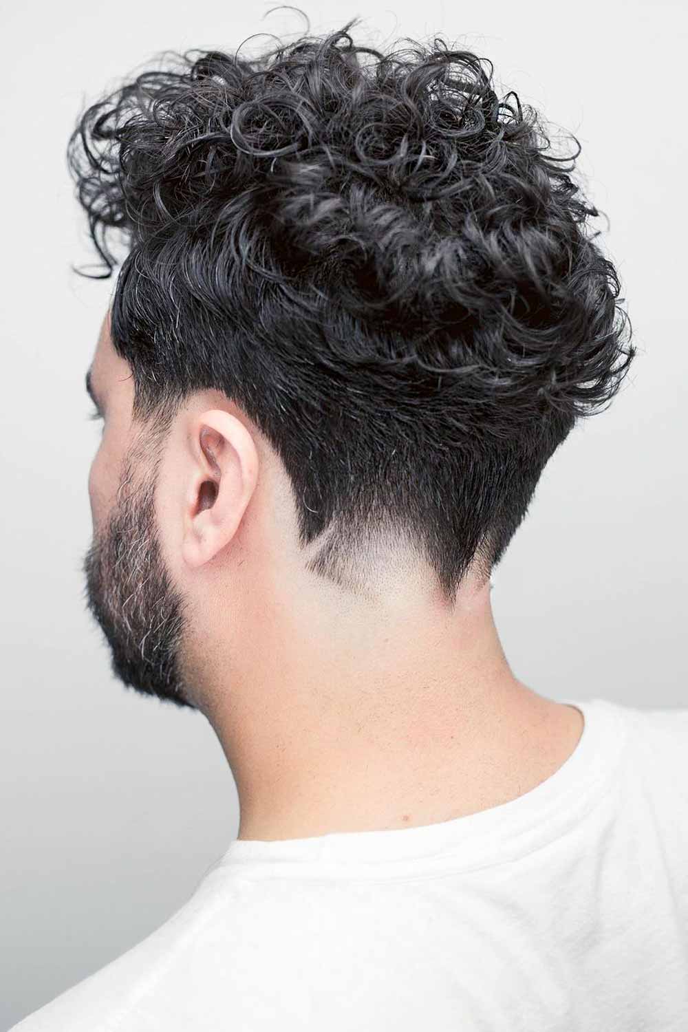 Taper Curly Hair With Design #taperfadecurlyhair #taperfade #curlyhair #taper #fade